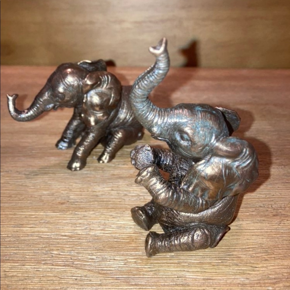 Set of 5 Elephant Figurines - Picture 4 of 6